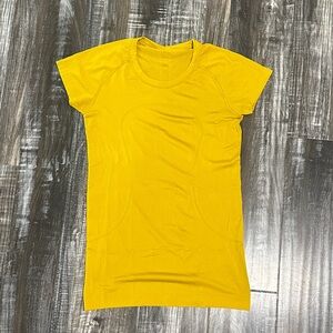 lululemon athletica Yellow Short Sleeve Tee